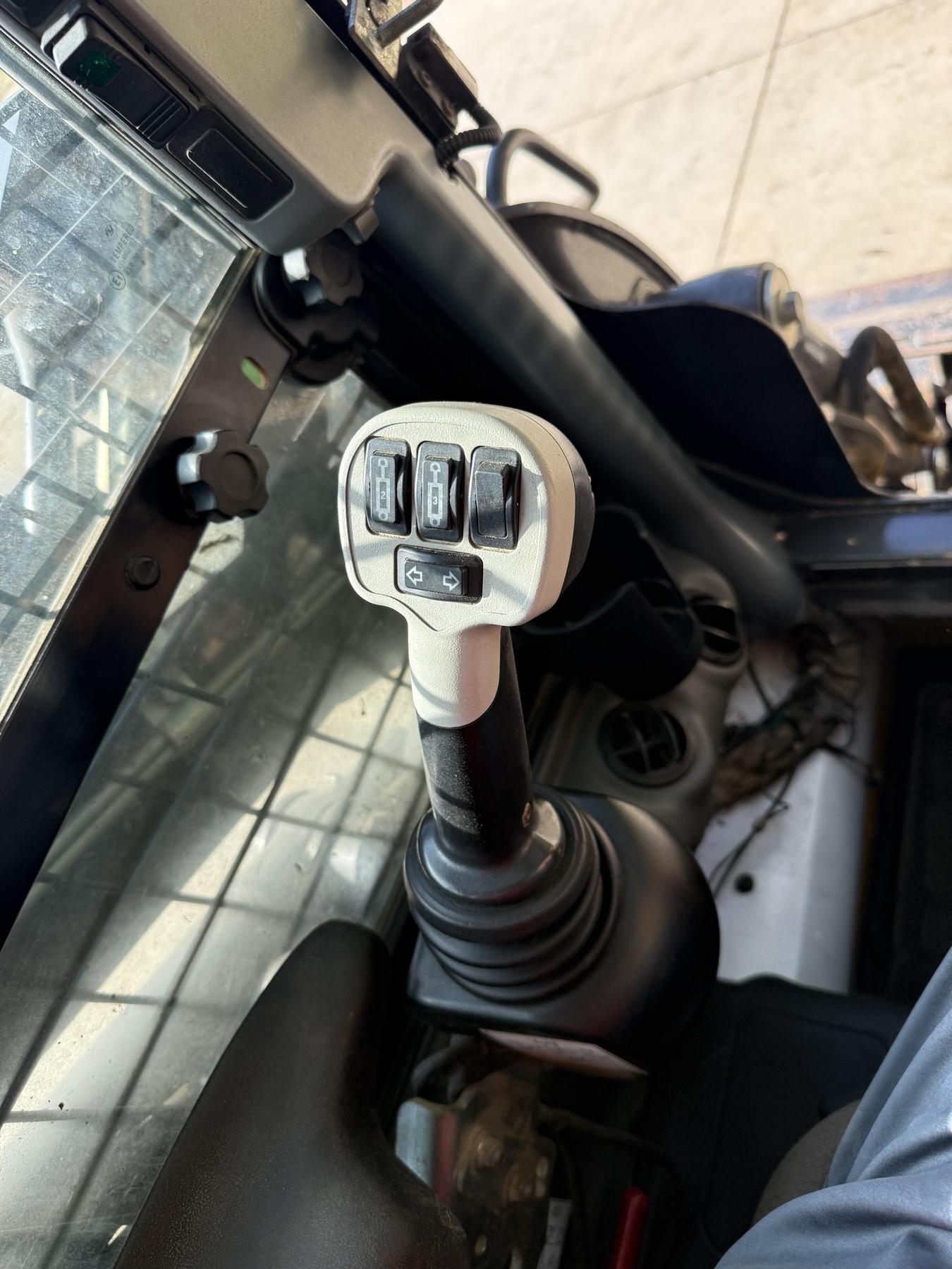 New Holland C238 right joystick and auxiliary controls